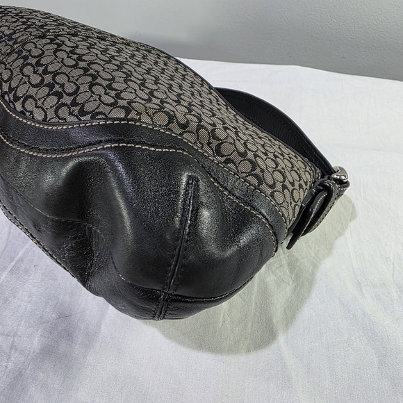 Vintage Coach F10926 Signature Soho Black Leather Buckle Y2K Flap Shoulder Bag. - Picture 6 of 14